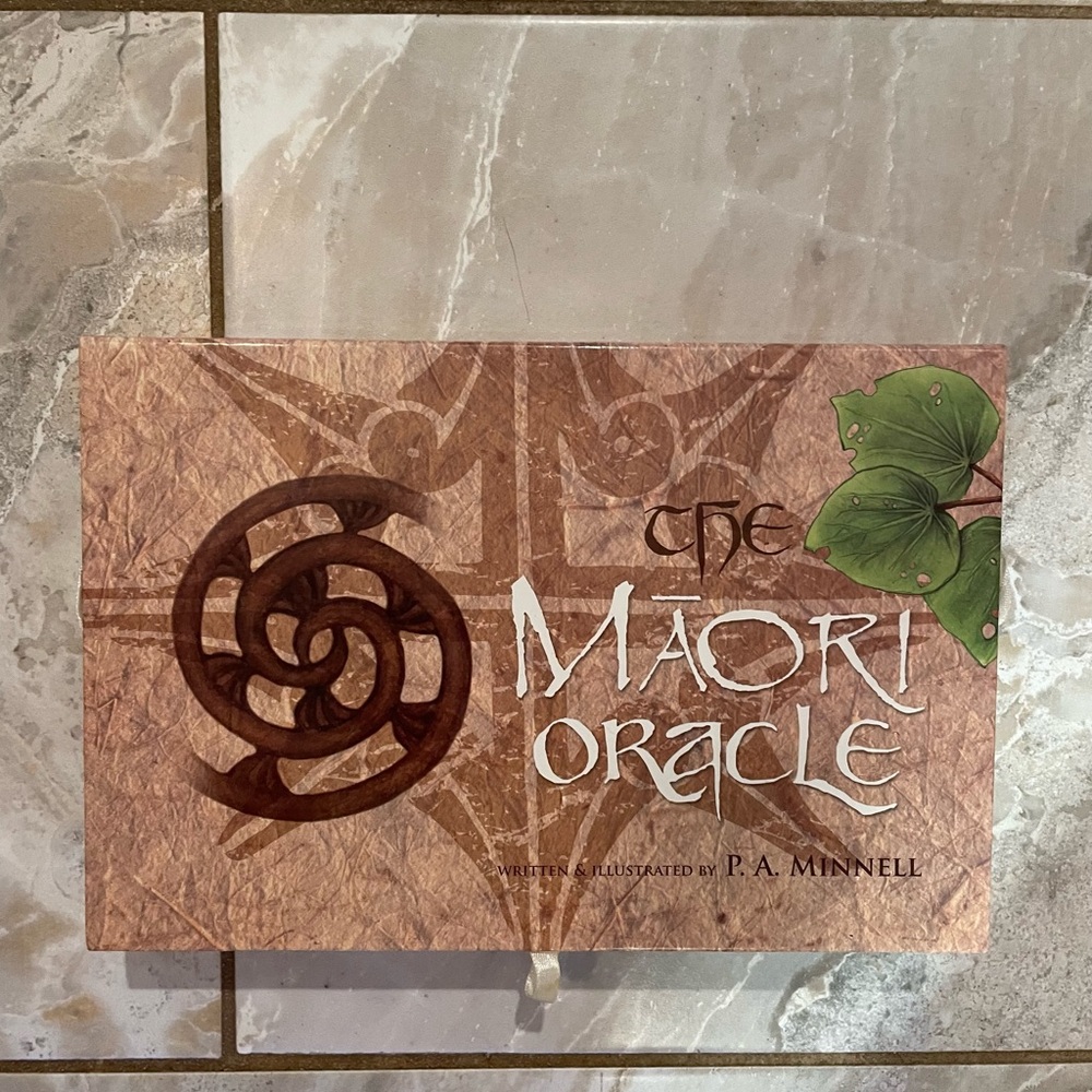 The Māori Oracle Cards and Guidebook Set